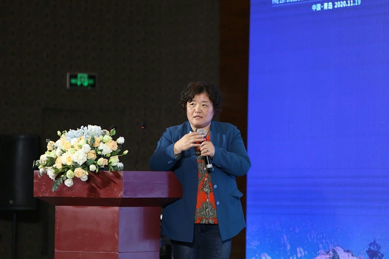 華東理工大學(xué)生物工程學(xué)院、華東理工大學(xué)青島創(chuàng)新研究院莊英萍院長(zhǎng)作《大數(shù)據(jù)與代謝模型驅(qū)動(dòng)的發(fā)酵優(yōu)化放大技術(shù)及展望》的主題報(bào)告。