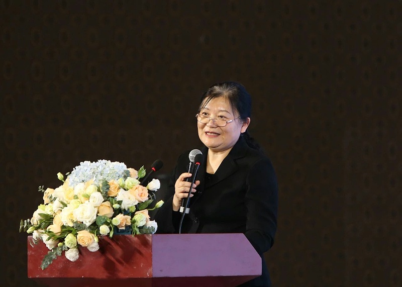 中國(guó)生物發(fā)酵產(chǎn)業(yè)協(xié)會(huì)王潔秘書(shū)長(zhǎng)作《生物發(fā)酵產(chǎn)業(yè)高質(zhì)量發(fā)展》的主題報(bào)告。